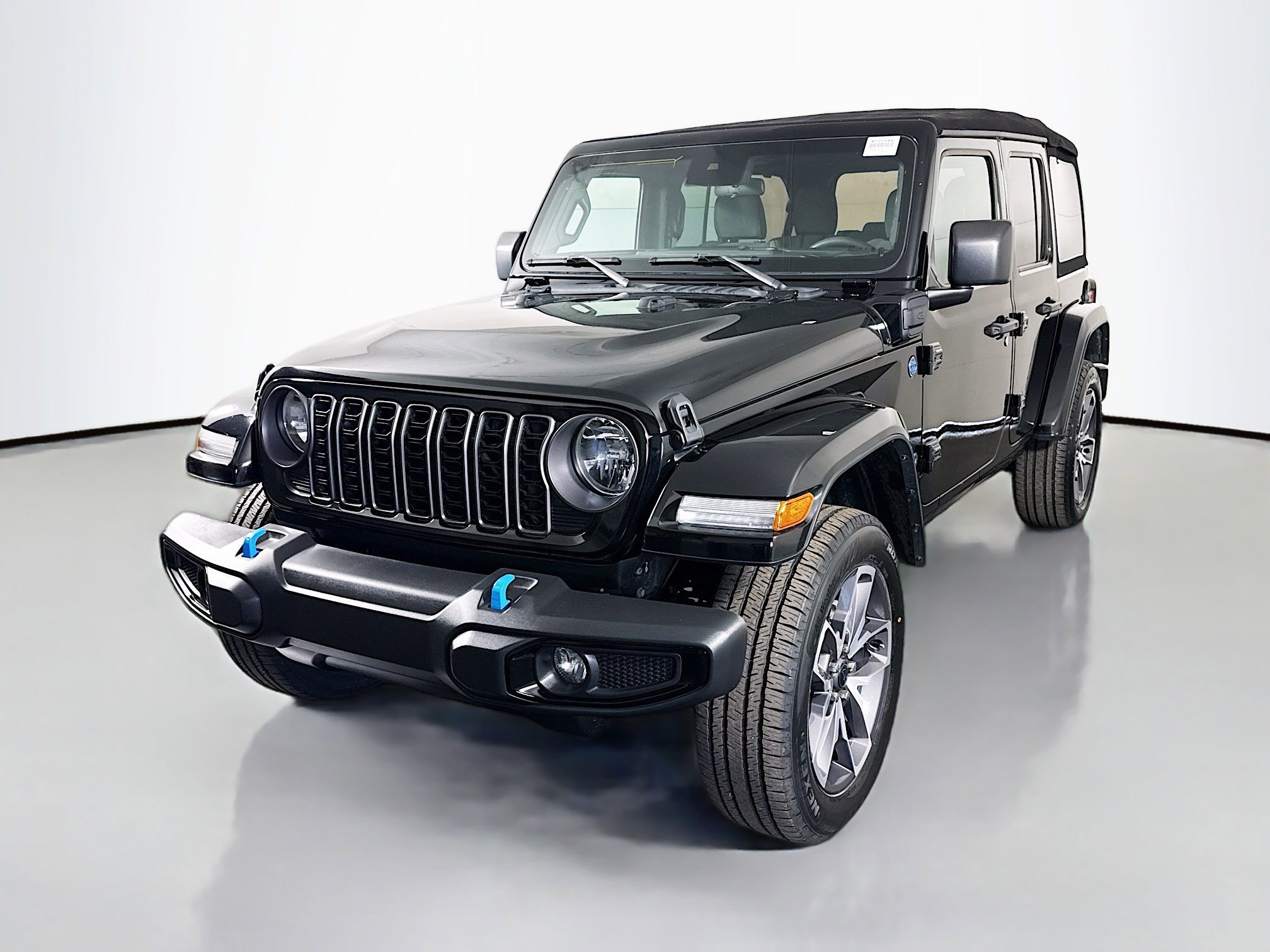 Used 2024 Jeep Wrangler Unlimited AWD/4WD image 4