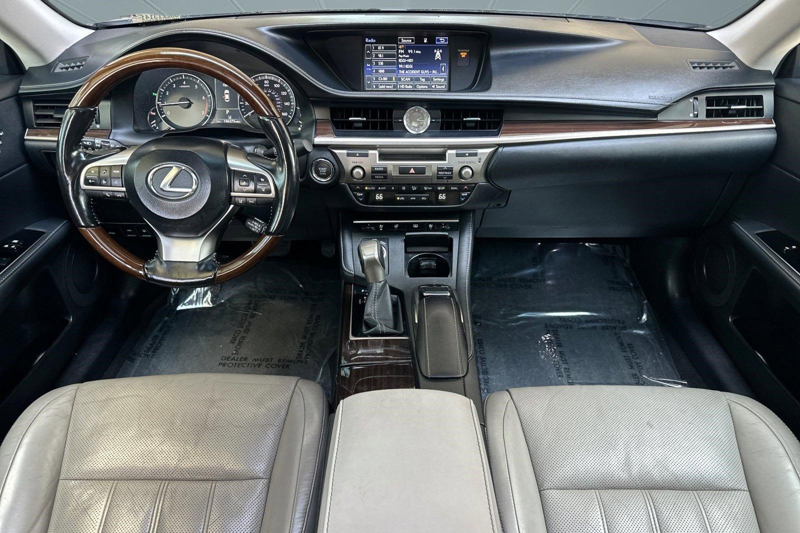 Used 2016 Lexus ES 350 F Sport w/ Luxury Package w/Wood Trim FWD image 15