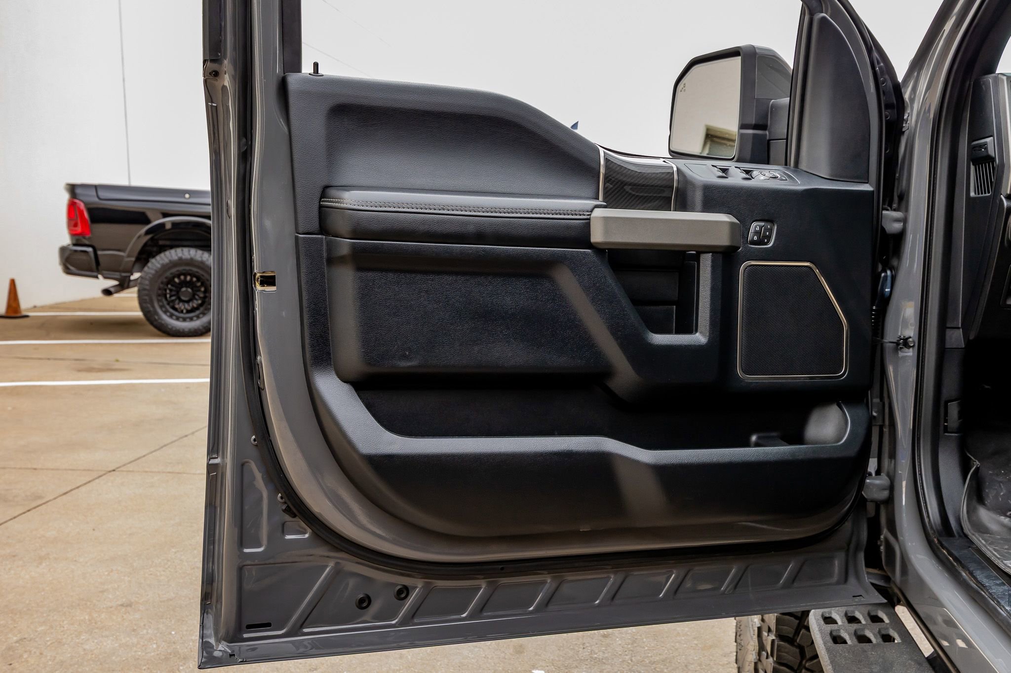 Used 2020 Ford F150 Raptor w/ Equipment Group 802A Luxury image 36