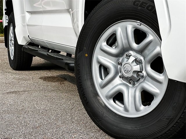 New 2026 Toyota Tundra SR image 2