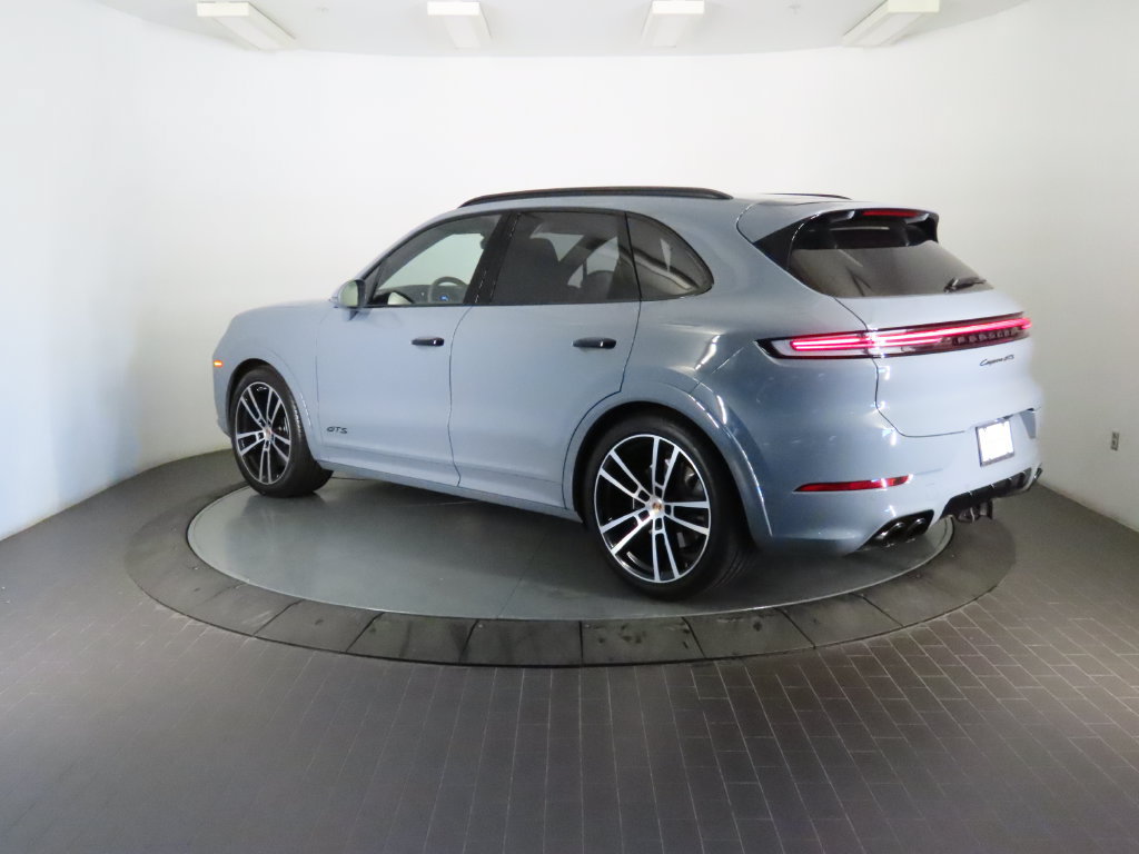 Certified 2026 Porsche Cayenne GTS AWD/4WD image 3