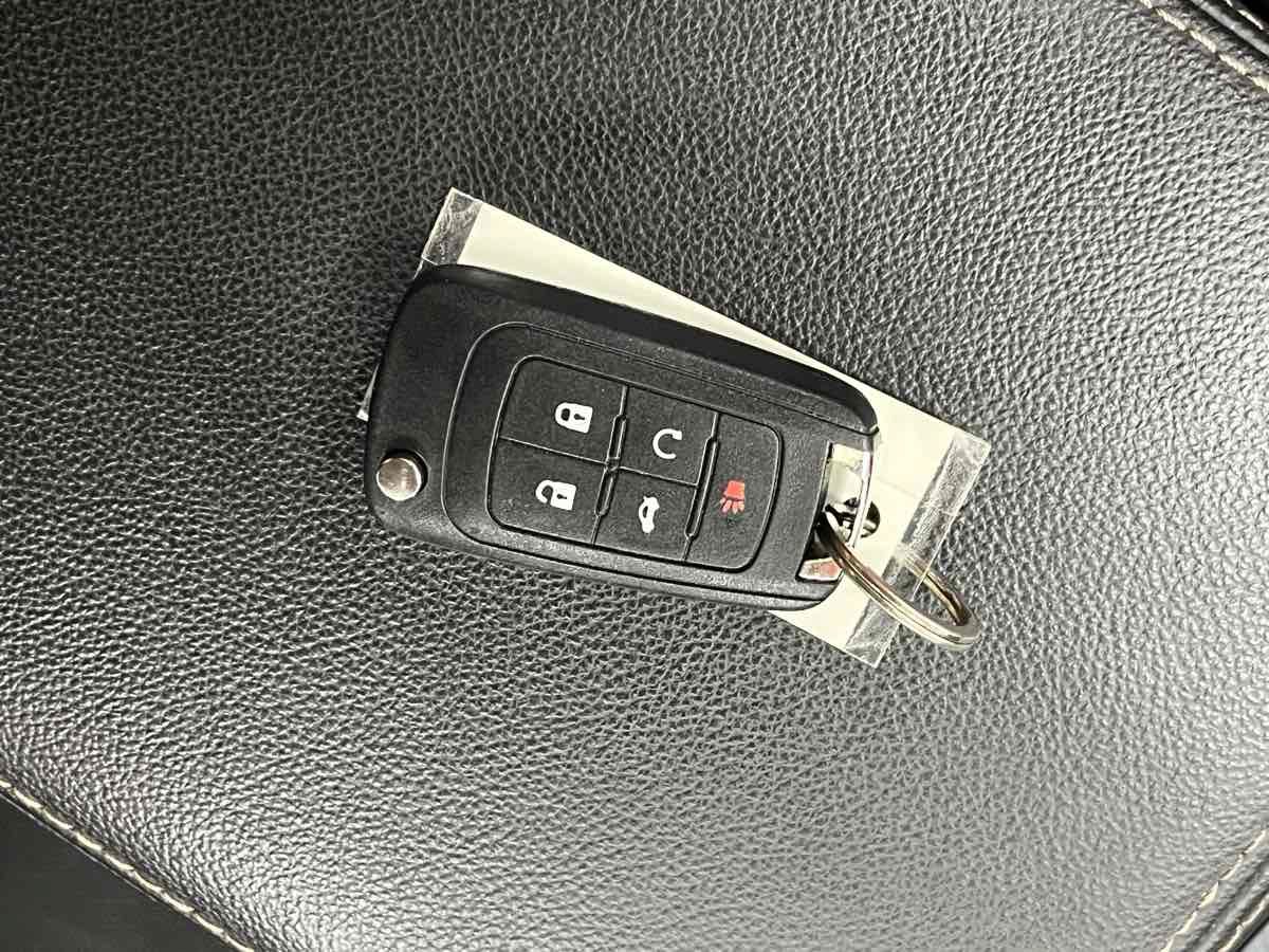 Used 2017 Chevrolet Impala Premier FWD image 33