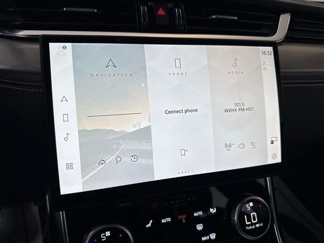 New 2024 Jaguar XF R-Dynamic SE image 31