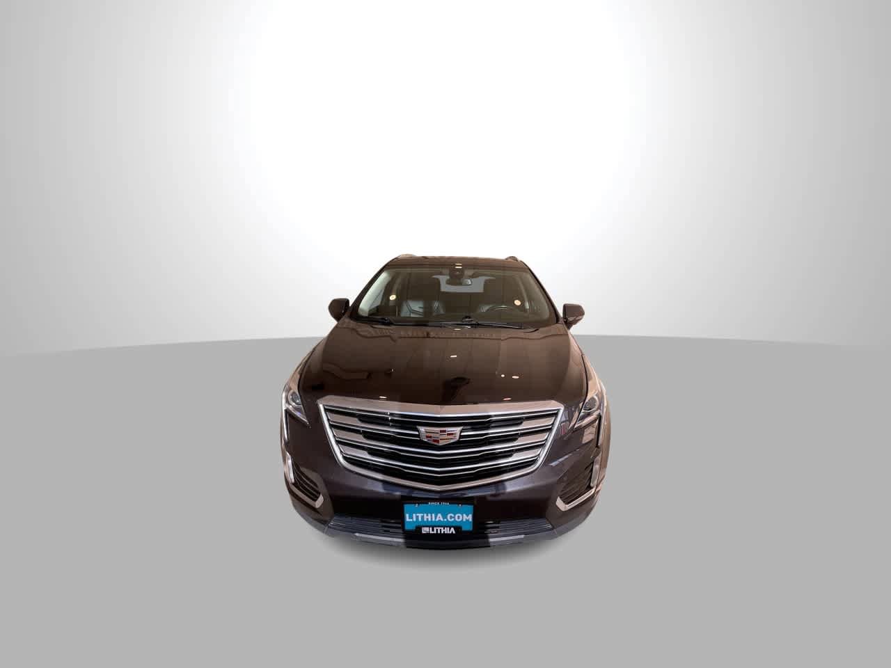 Used 2018 Cadillac XT5 Luxury w/ Driver Awareness Package AWD/4WD image 3