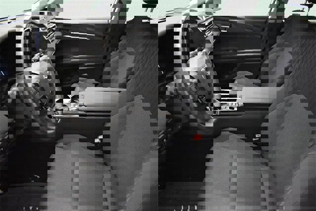 Used 2025 Toyota Camry image 24