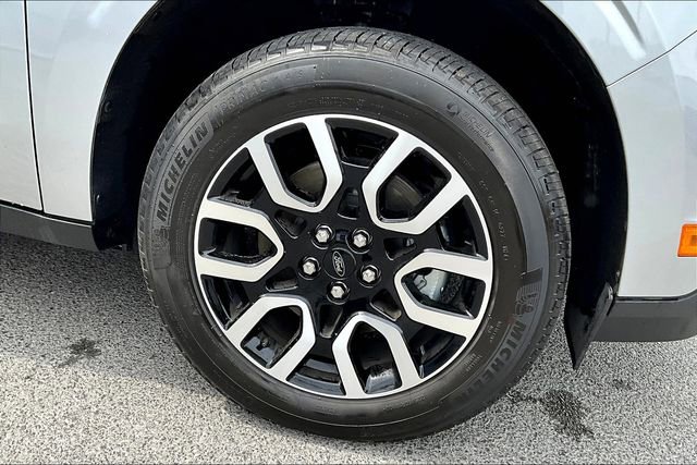 Used 2024 Ford Maverick Lariat w/ 4K Tow Package image 8