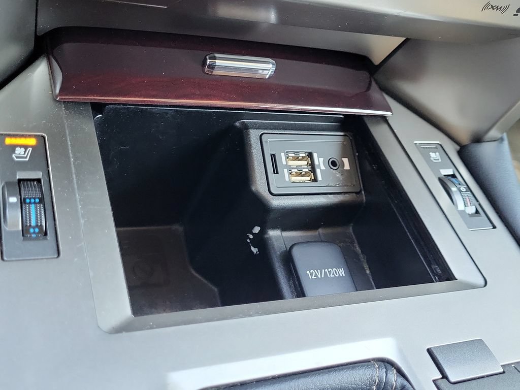 Used 2018 Lexus GX 460 Premium w/ Premium Package AWD/4WD image 29