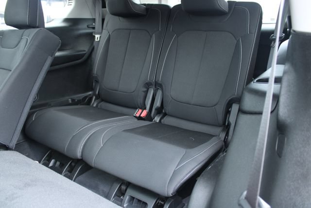 Used 2023 Jeep Grand Cherokee L Laredo w/ Luxury Tech Group I RWD image 43