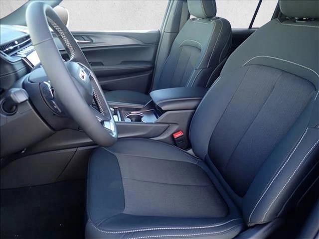 New 2026 Jeep Grand Cherokee Laredo X AWD/4WD image 12