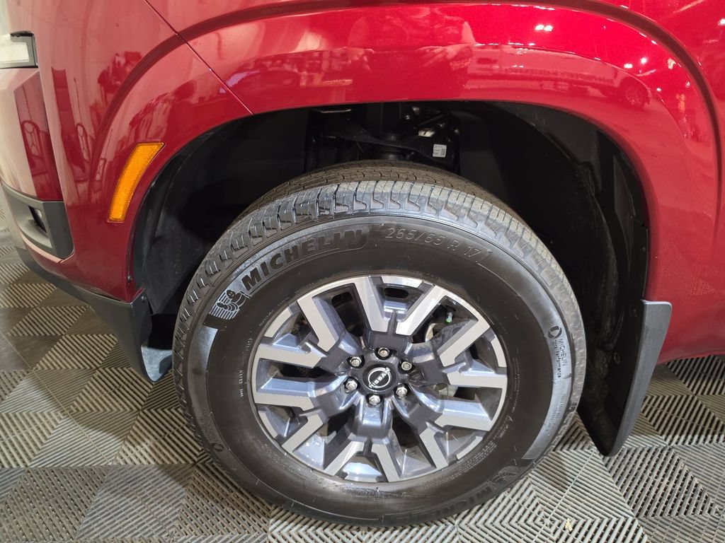 Used 2025 Nissan Frontier SL AWD/4WD image 19