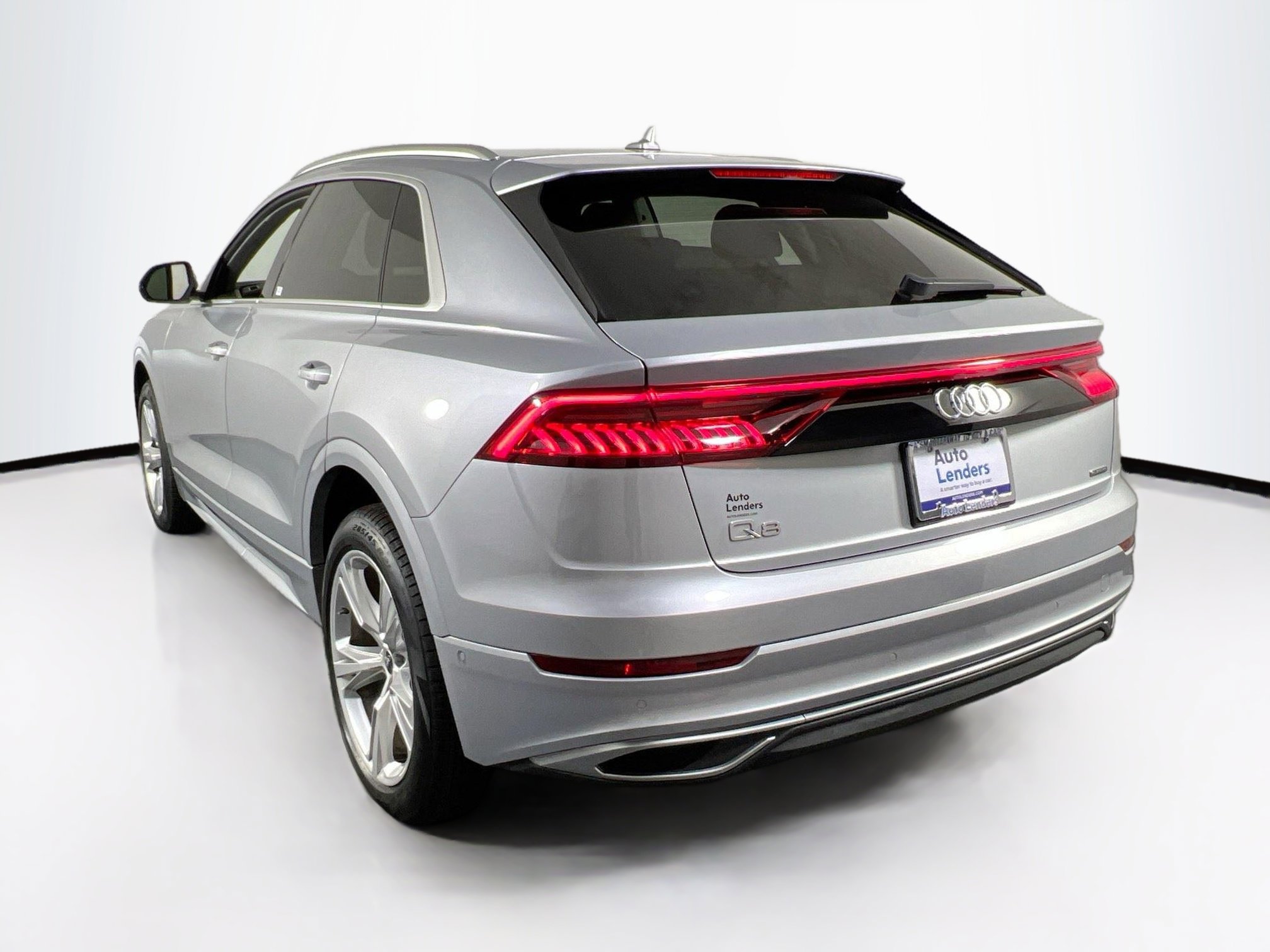 Used 2022 Audi Q8 Premium w/ Convenience Package image 7