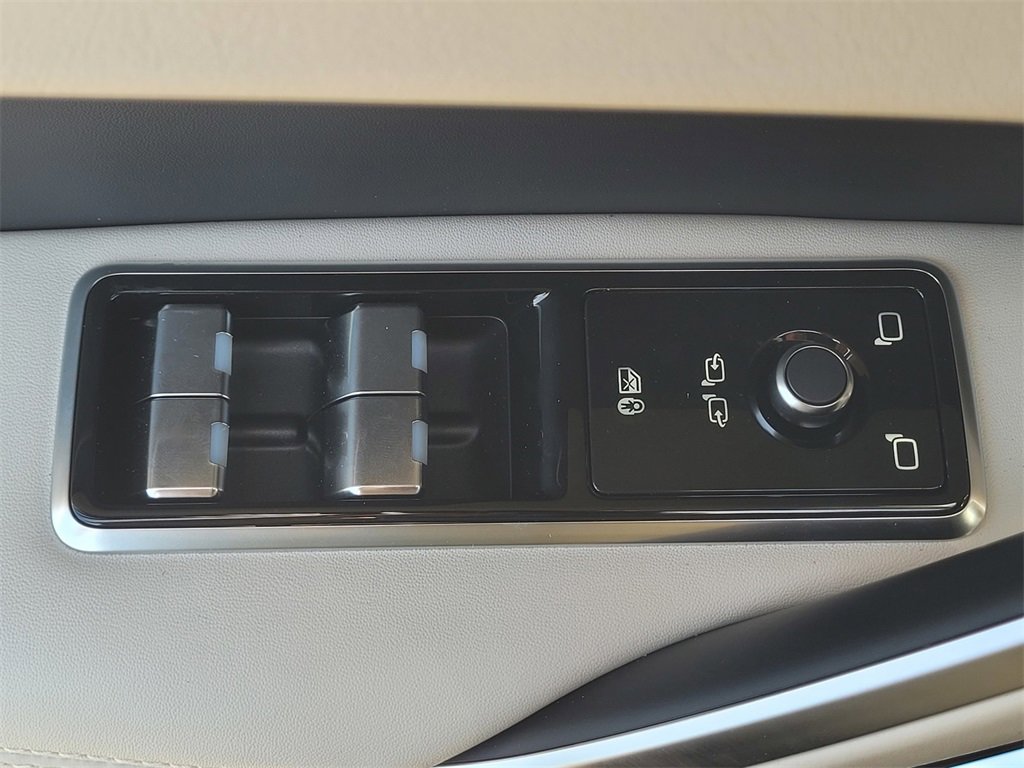 New 2026 Jaguar F-PACE R-Dynamic S image 11