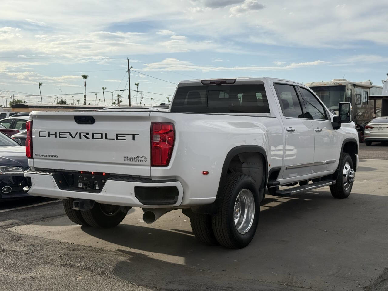 Used 2024 Chevrolet Silverado 3500 High Country w/ High Country Premium Package image 10
