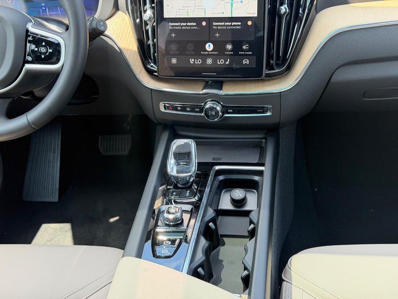 New 2026 Volvo XC60 T8 Plus w/ Protection Package Premier AWD/4WD image 8