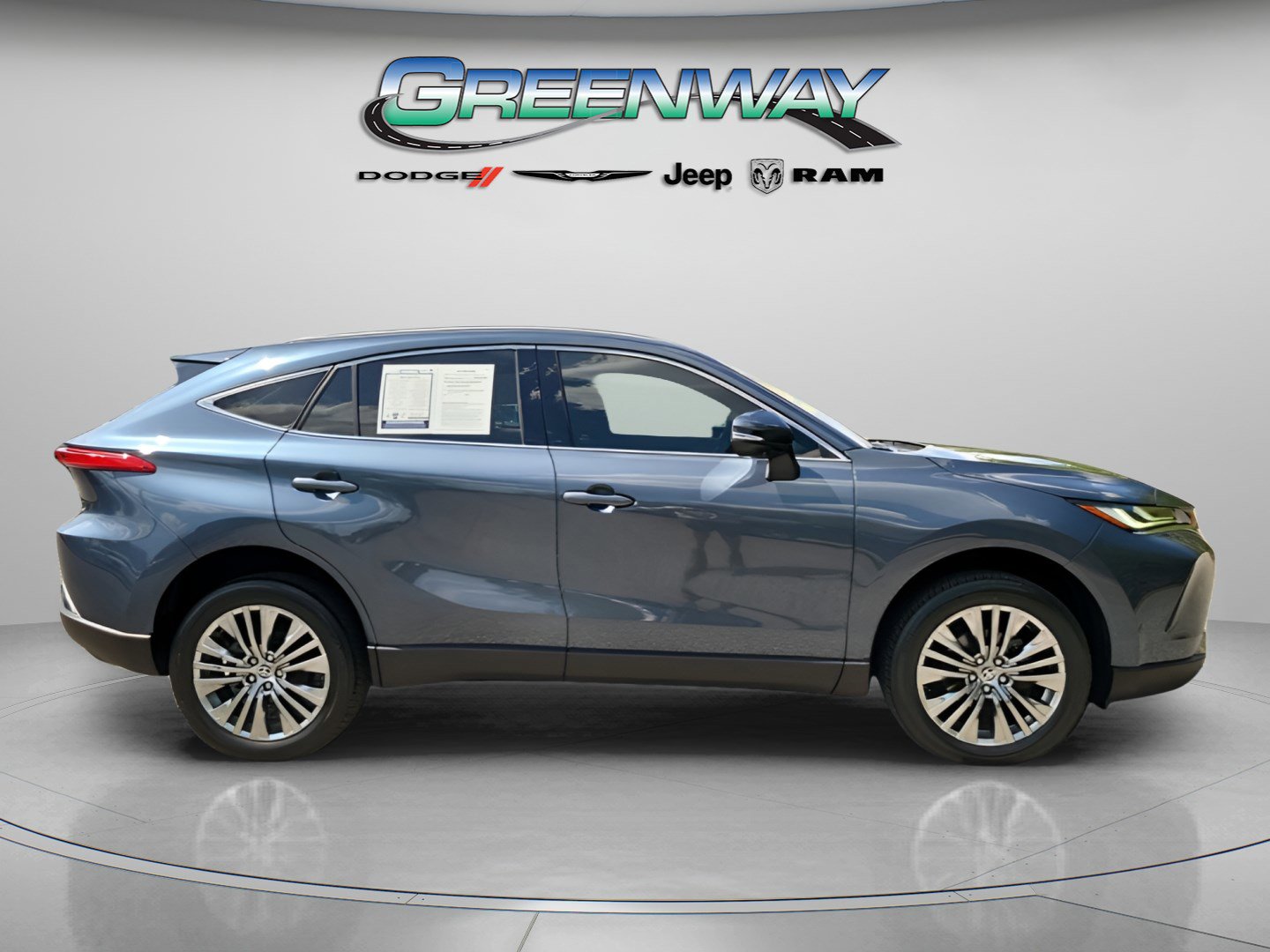 Used 2024 Toyota Venza Limited AWD/4WD image 5