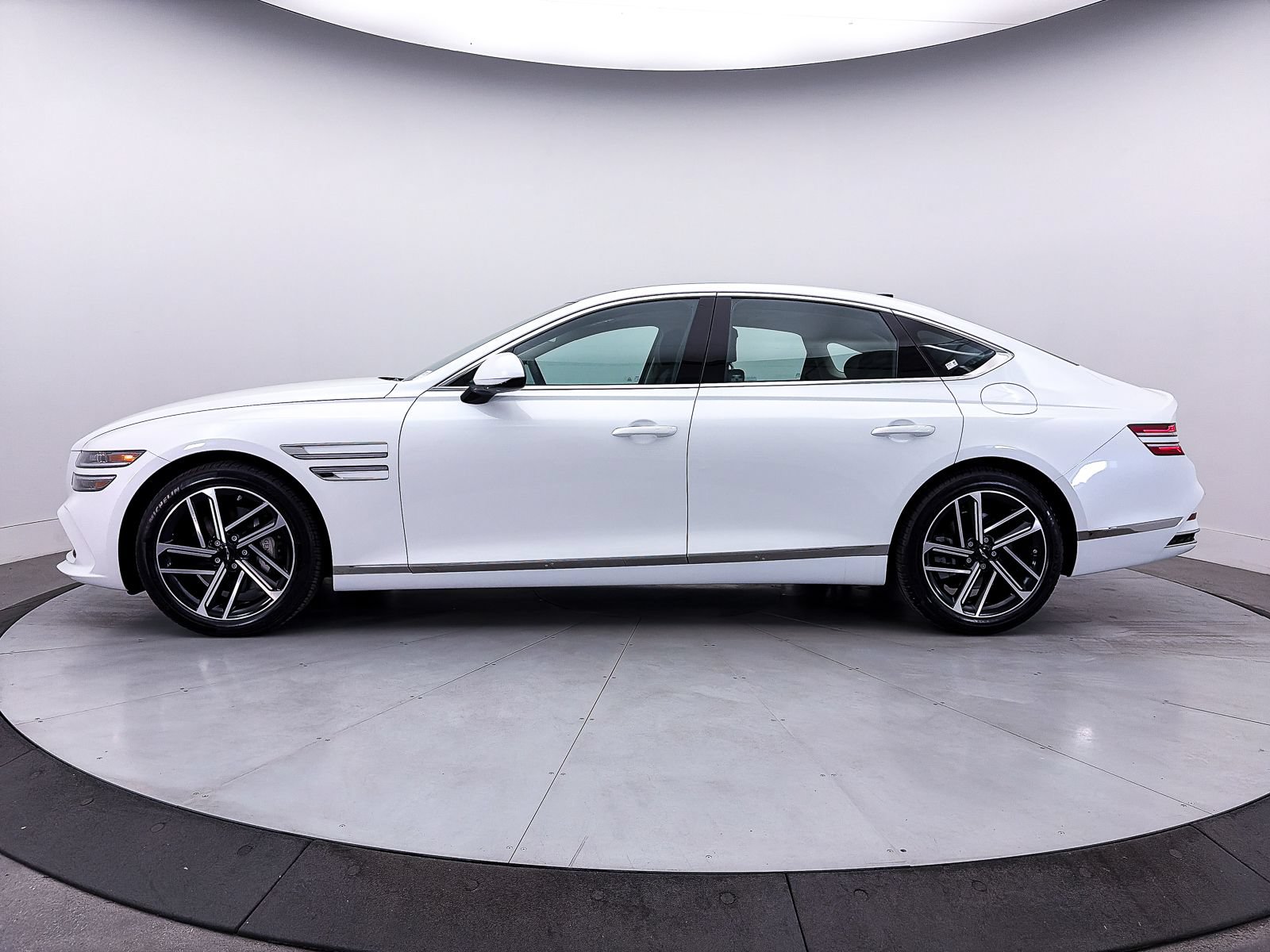 Used 2025 Genesis G80 2.5T Advanced AWD/4WD image 1