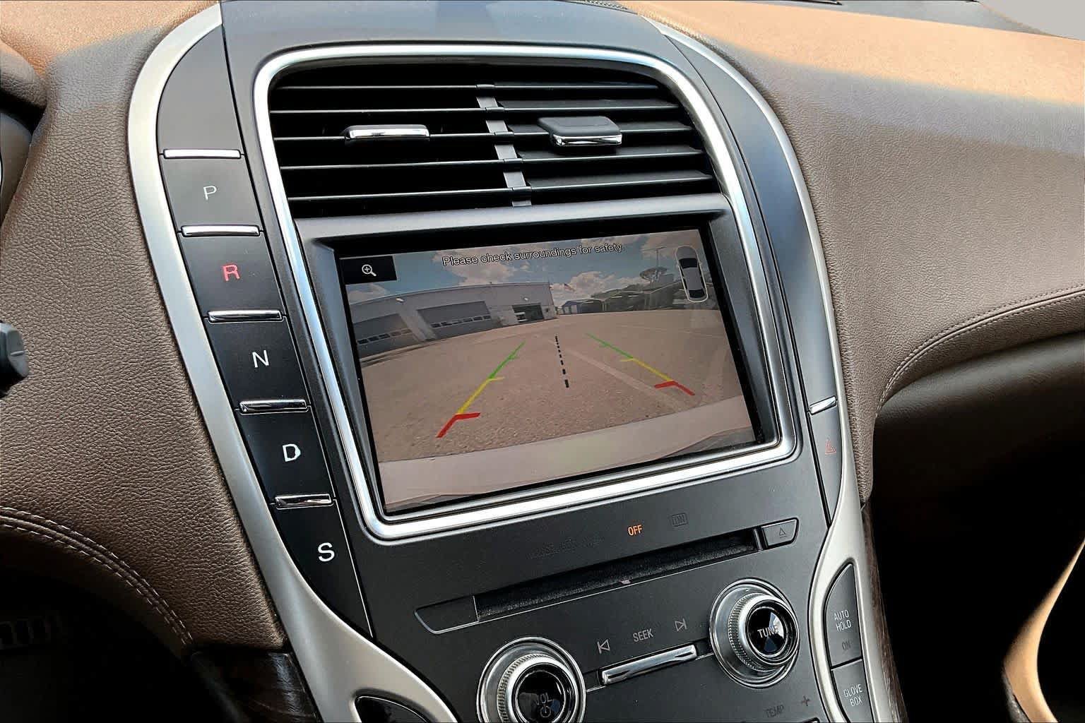 Used 2016 Lincoln MKX Reserve FWD image 29