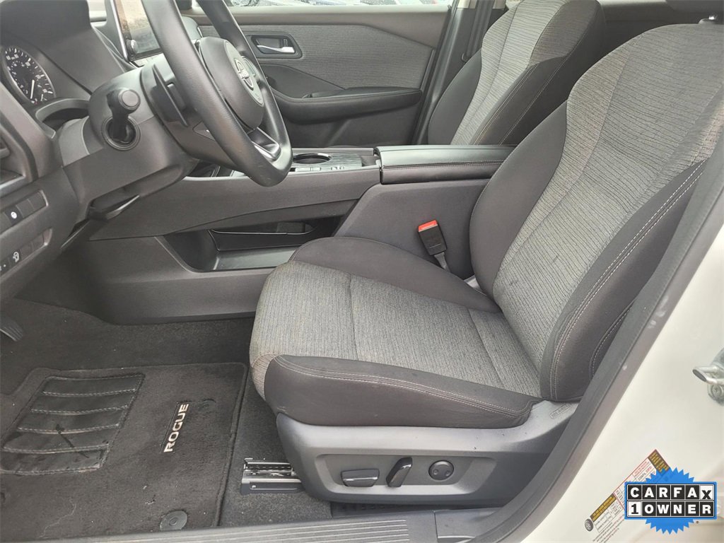 Used 2023 Nissan Rogue SV image 17