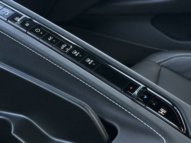 Used 2024 Chevrolet Corvette Stingray Convertible w/ Z51 Performance Package RWD image 22