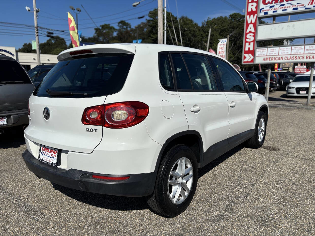 Used 2011 Volkswagen Tiguan S image 7