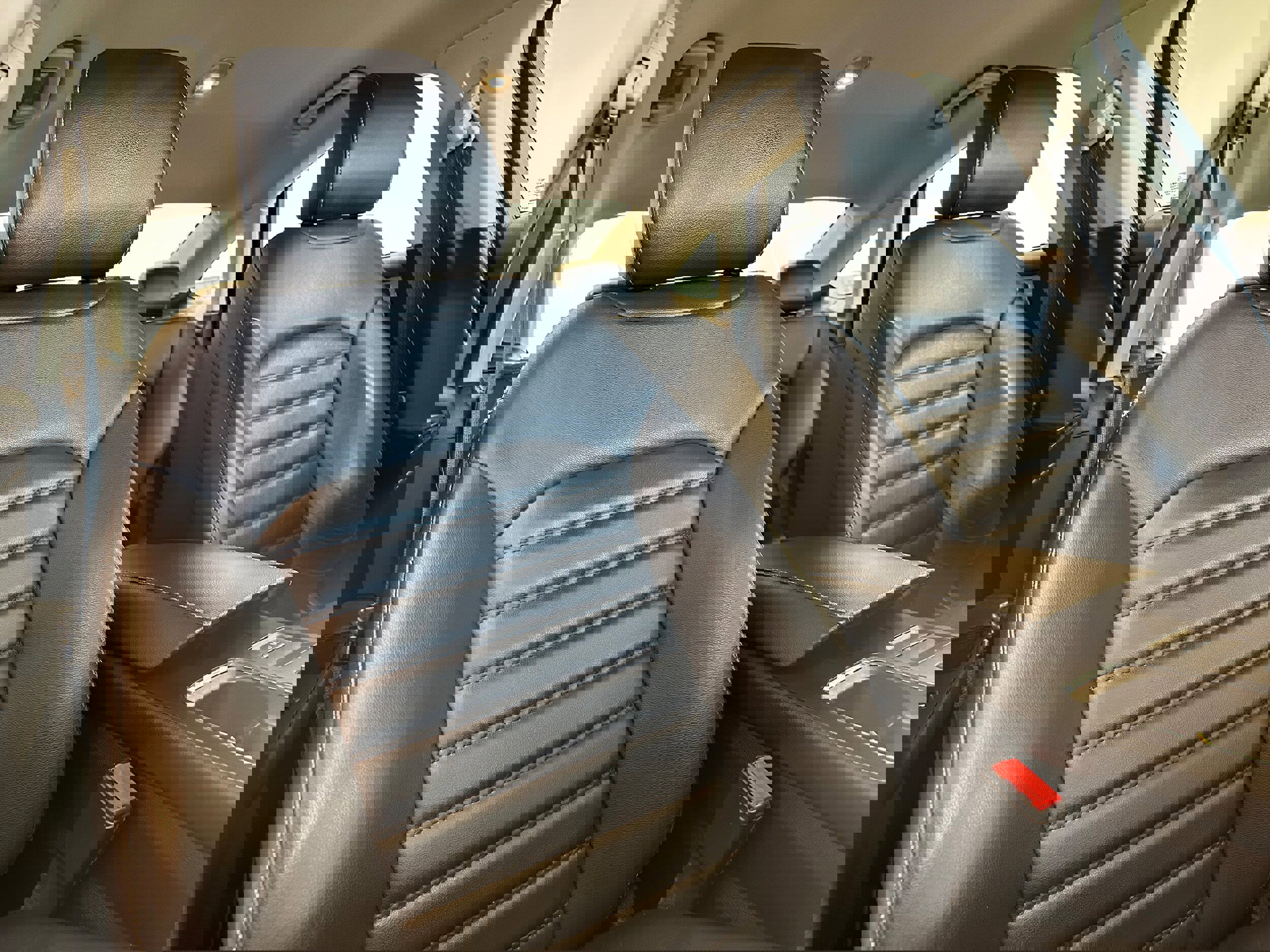 Used 2017 Ford Fusion SE w/ Fusion SE Technology Package image 16