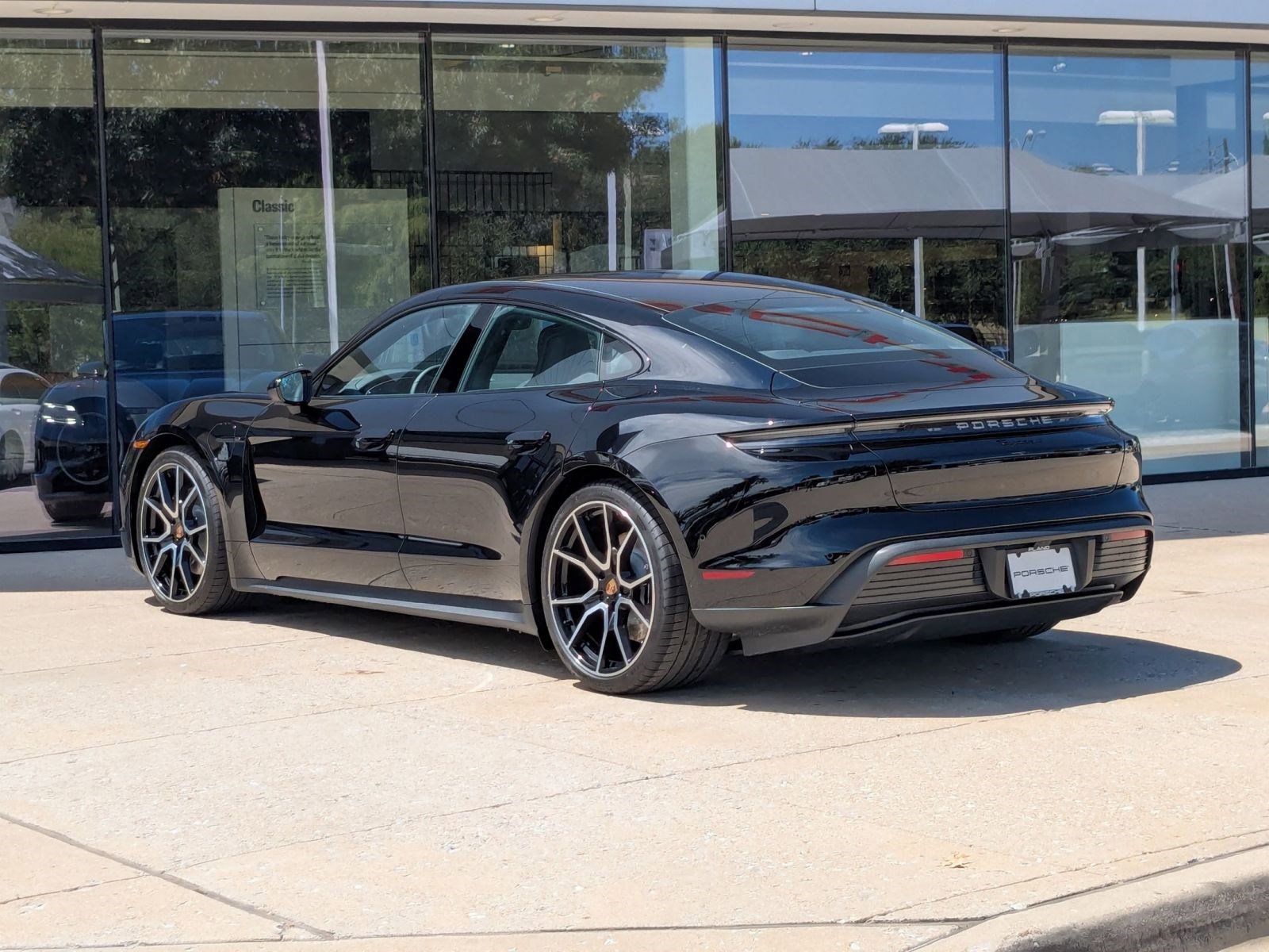 New 2025 Porsche Taycan AWD/4WD video 3