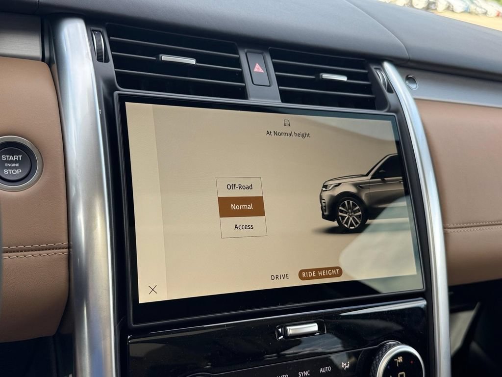 New 2026 Land Rover Discovery Limited Edition AWD/4WD image 19