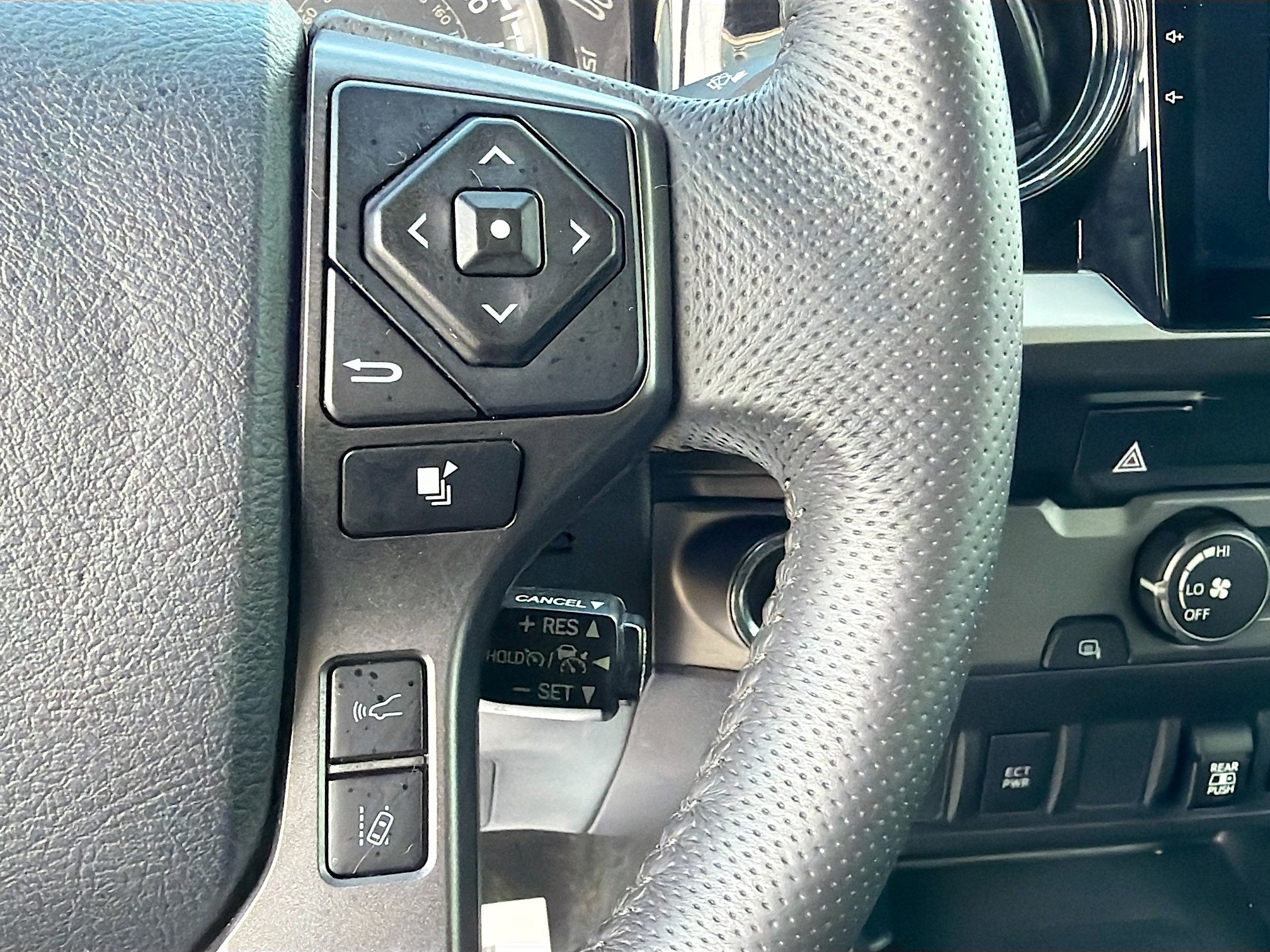 Used 2019 Toyota Tacoma TRD Sport RWD image 34