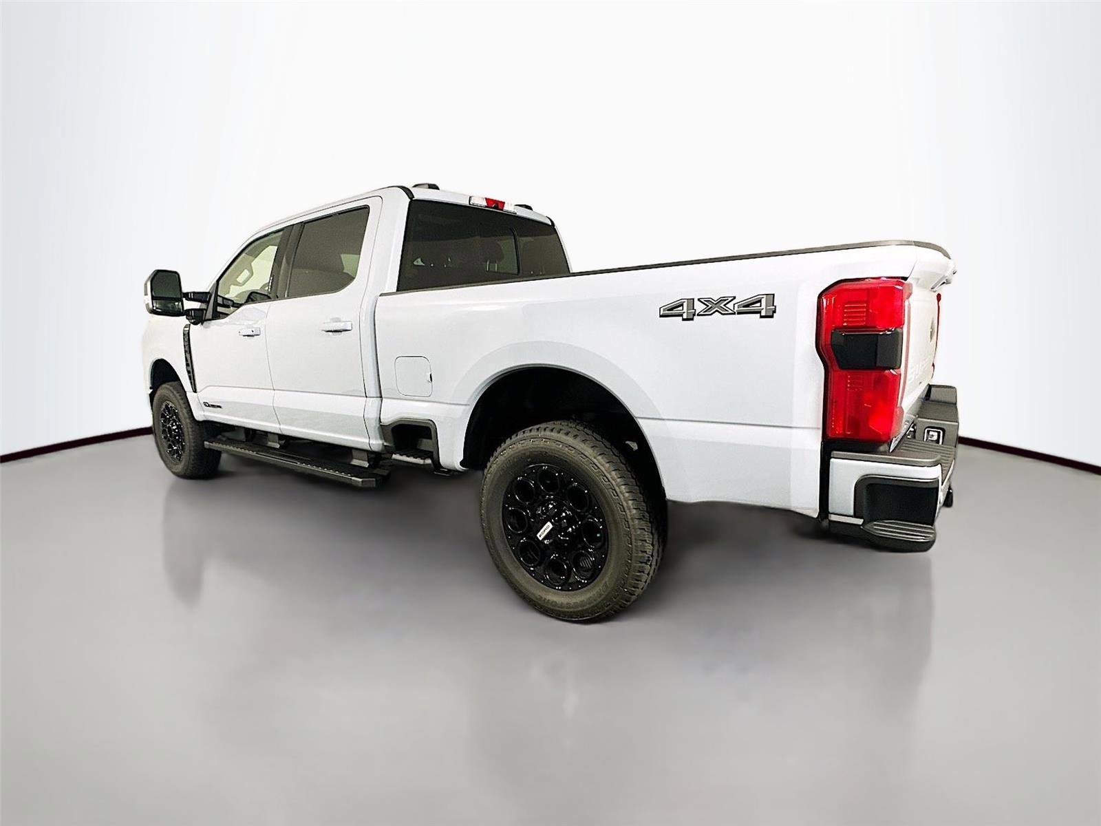 New 2026 Ford F250 Lariat w/ Black Appearance Package AWD/4WD image 5