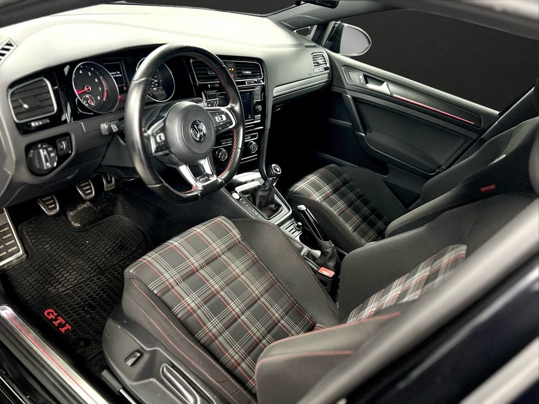 Used 2019 Volkswagen GTI Rabbit Edition FWD image 10