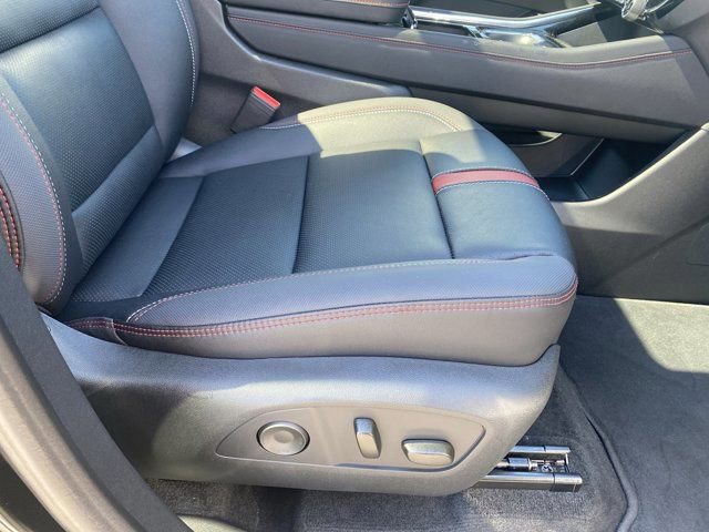 Used 2026 Chevrolet Traverse RS AWD/4WD image 22