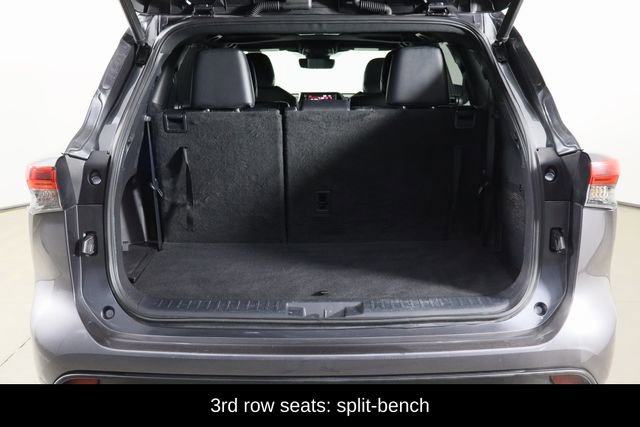 Used 2021 Toyota Highlander XSE image 17