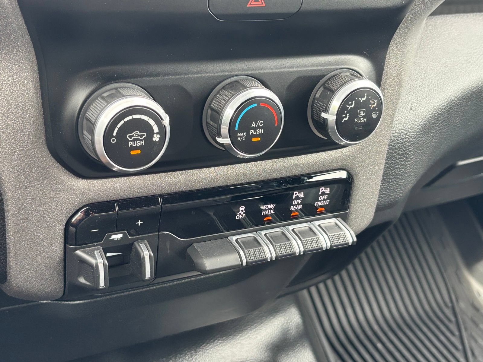 Used 2023 RAM 1500 Tradesman w/ Tradesman Group AWD/4WD image 24
