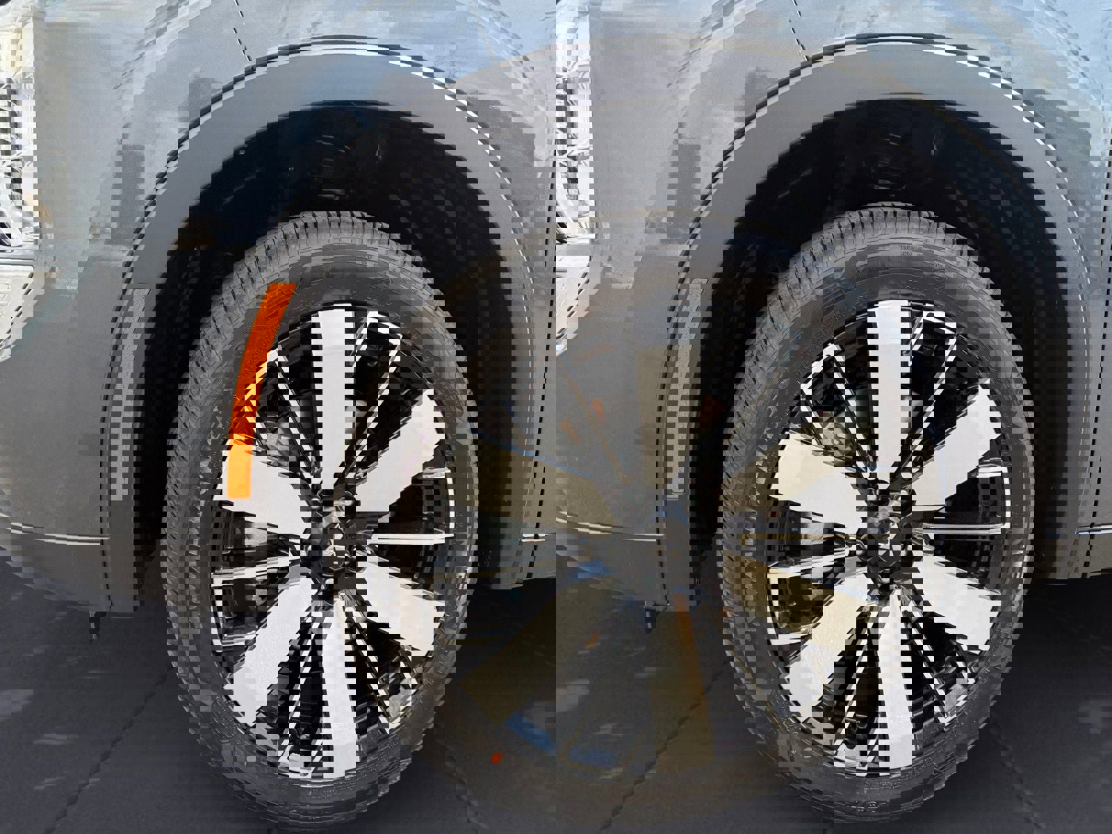 New 2025 Mitsubishi Outlander SE image 14