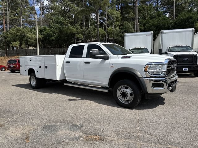 Used 2024 RAM 5500 Tradesman w/ Chrome Appearance Group AWD/4WD image 2