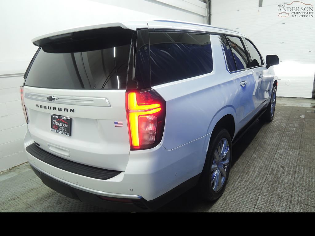 Used 2023 Chevrolet Suburban High Country w/ Advanced Technology Package image 12