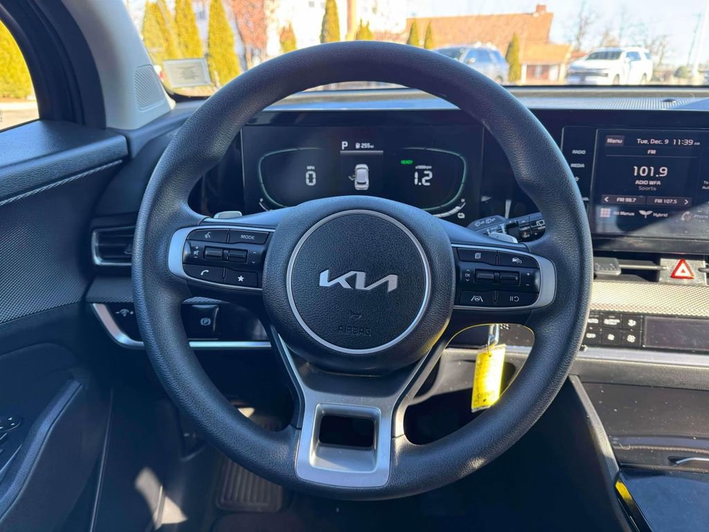 Used 2023 Kia Sportage LX image 13