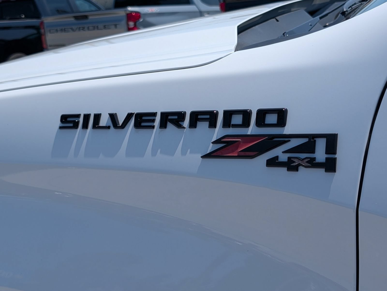 Used 2023 Chevrolet Silverado 1500 LT AWD/4WD image 9
