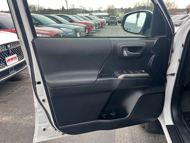 Used 2018 Toyota Tacoma TRD Pro AWD/4WD image 21