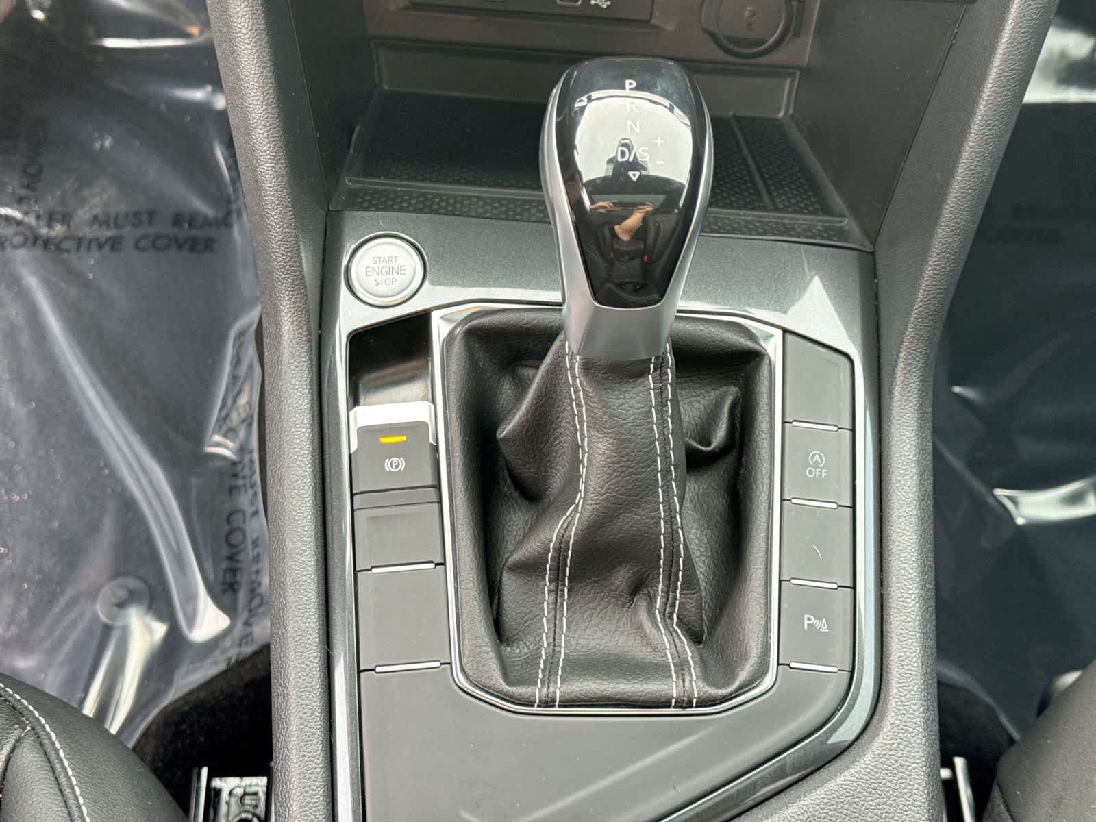 Used 2023 Volkswagen Tiguan SE R-Line FWD image 39