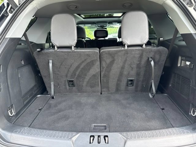 Used 2023 Ford Explorer XLT w/ Equipment Group 202A AWD/4WD image 44