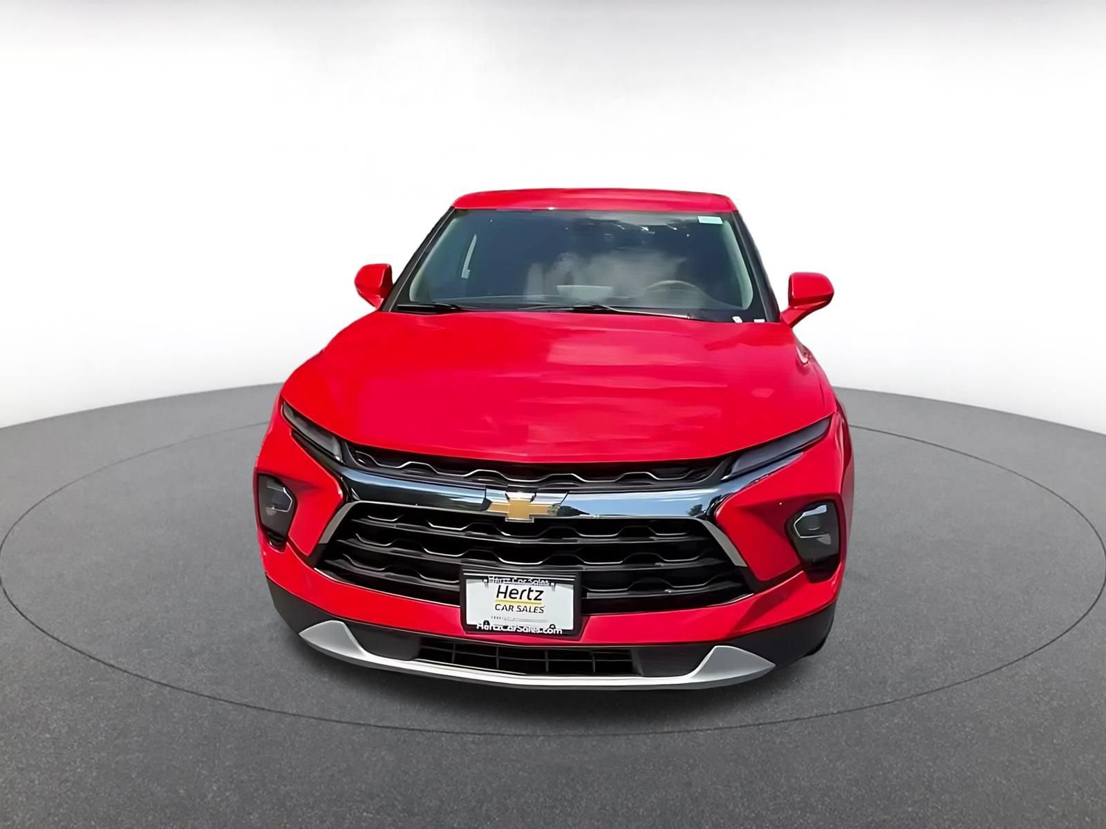 Used 2026 Chevrolet Blazer LT FWD image 4