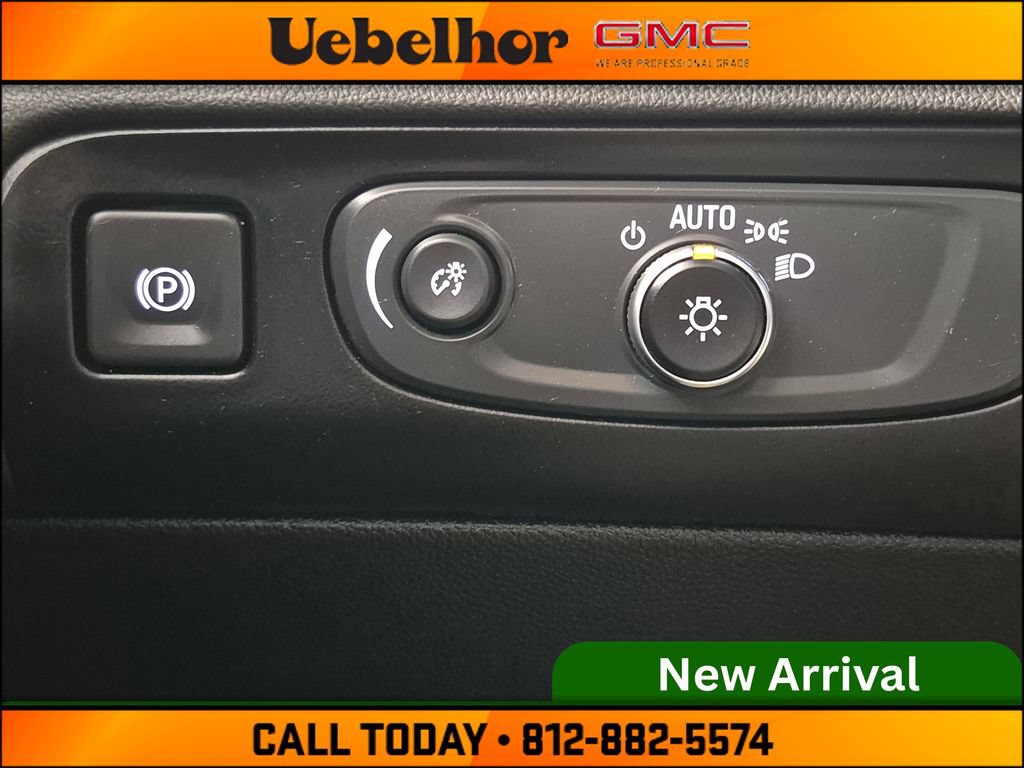 Used 2019 Buick Enclave Essence AWD/4WD image 18