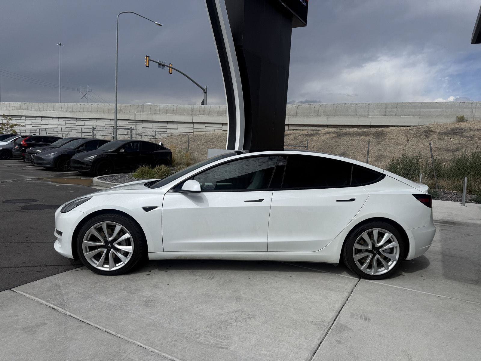 Used 2021 Tesla Model 3 Long Range AWD/4WD image 5