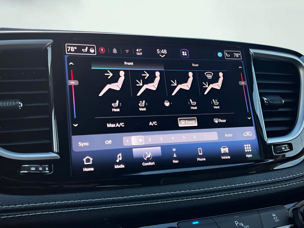 Used 2021 Chrysler Pacifica Limited image 55