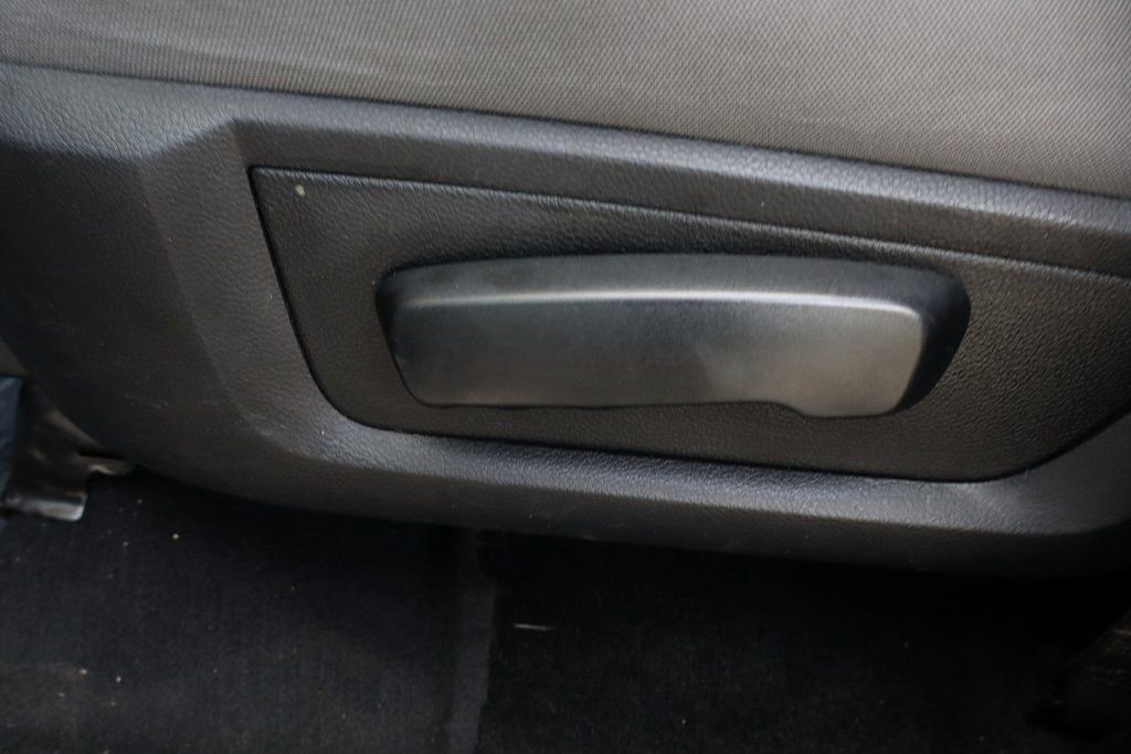 Used 2015 RAM 3500 Tradesman w/ Chrome Appearance Group image 19