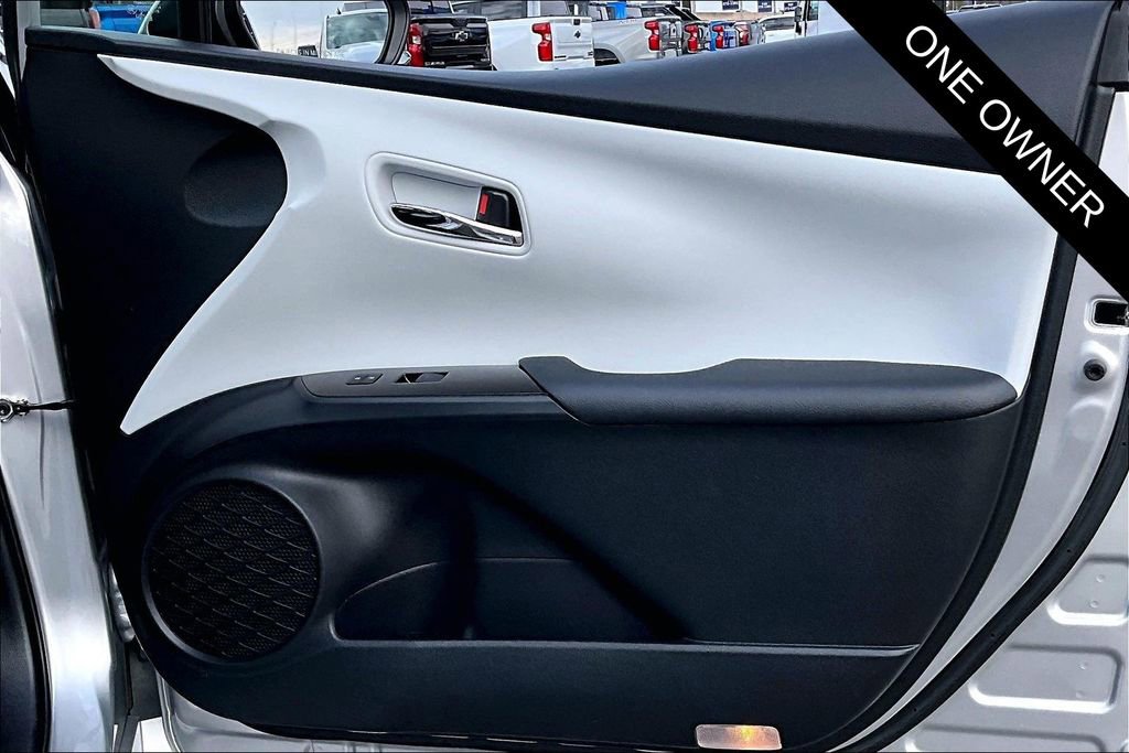 Used 2019 Toyota Prius LE image 25