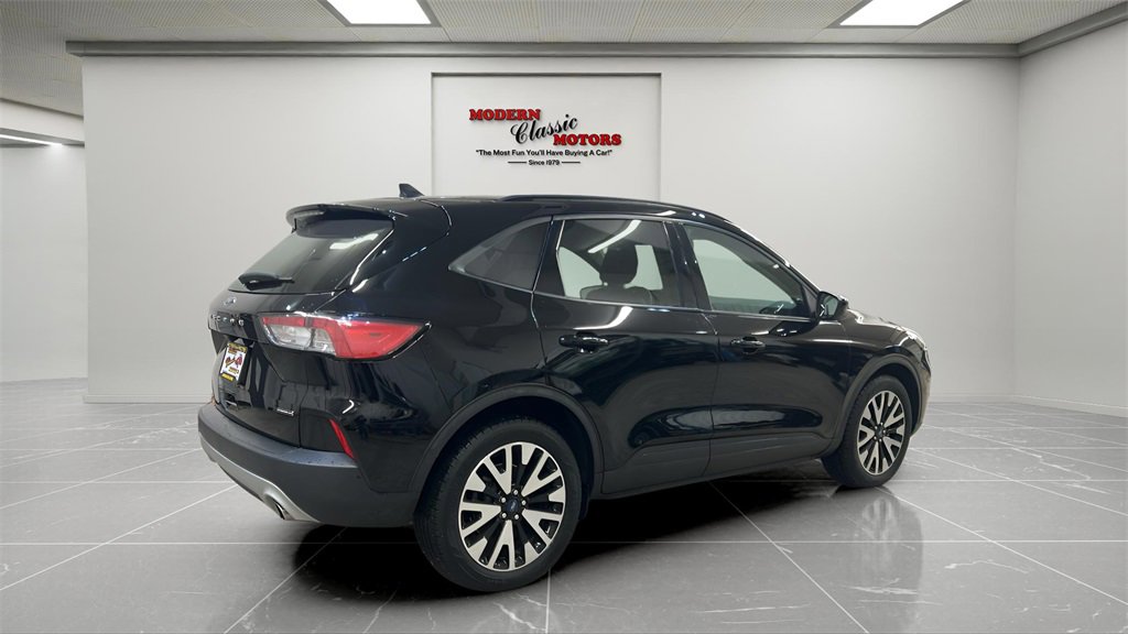 Used 2020 Ford Escape SE Sport image 7