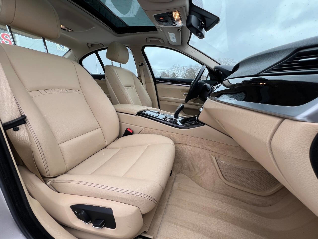 Used 2015 BMW 528i xDrive Sedan image 33