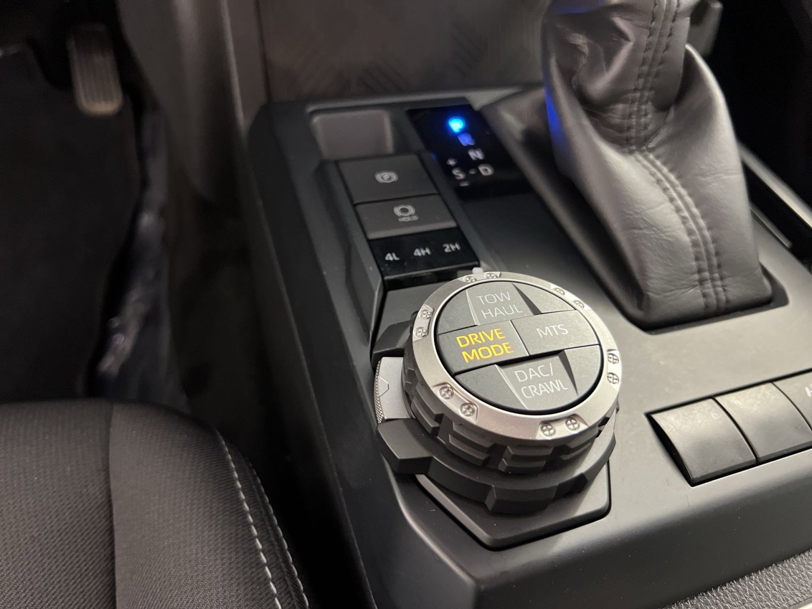 Used 2025 Toyota Tacoma TRD Off-Road image 30